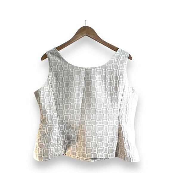 KASPER Sleeveless Cropped Top in a Geometric Pattern Light Beige & Ivory SZ 14P - Picture 5 of 13